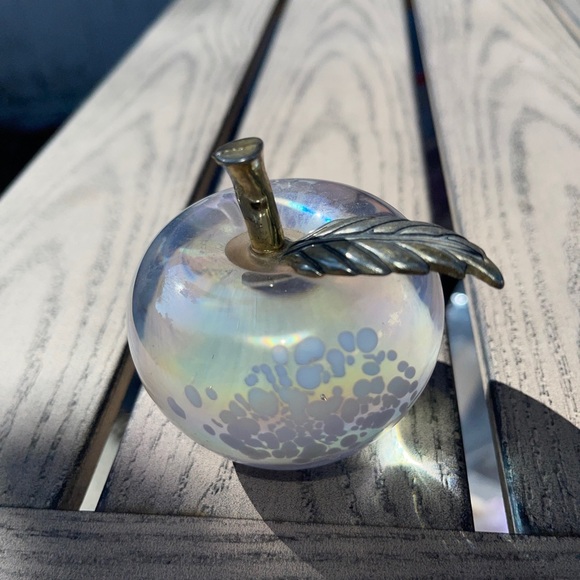 Vintage 1960s Glass Paper Weight With Brass Stem & Leaf - Picture 13 of 16